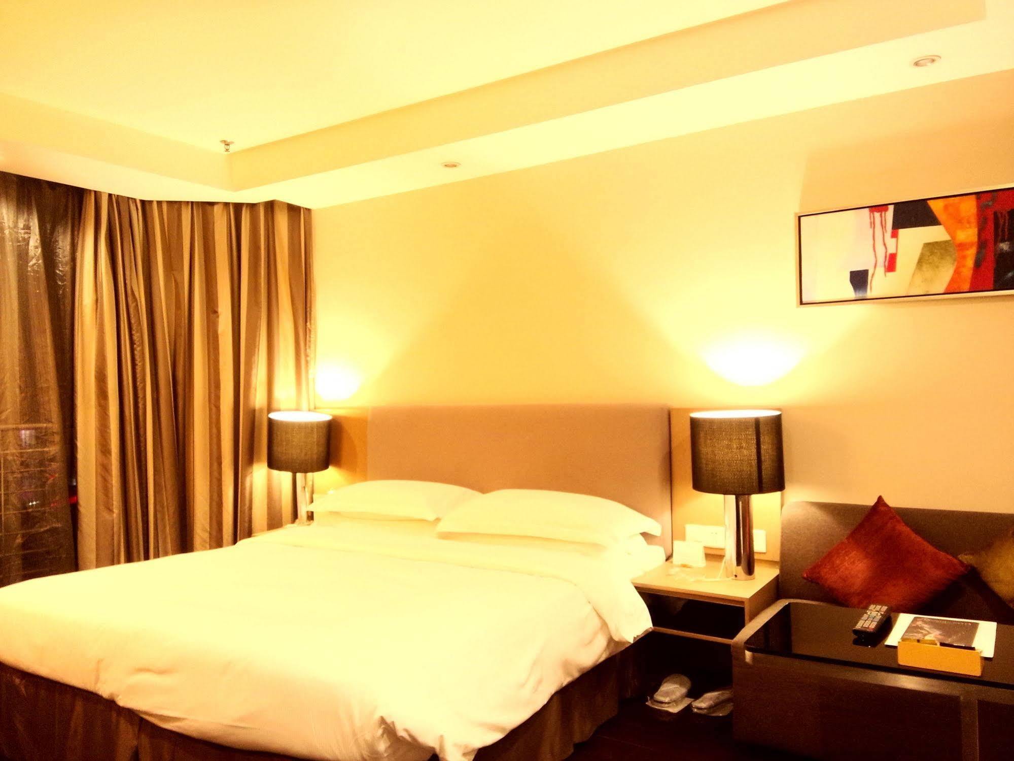 Somerset Jiefangbei Chongqing Exterior photo