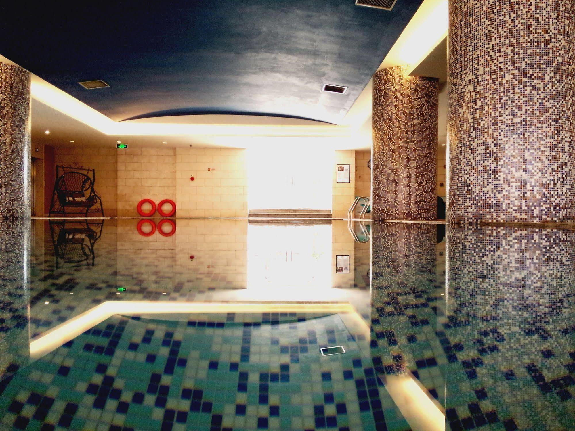 Somerset Jiefangbei Chongqing Exterior photo